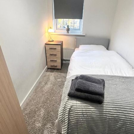 Lovely Single Room لندن المظهر الخارجي الصورة