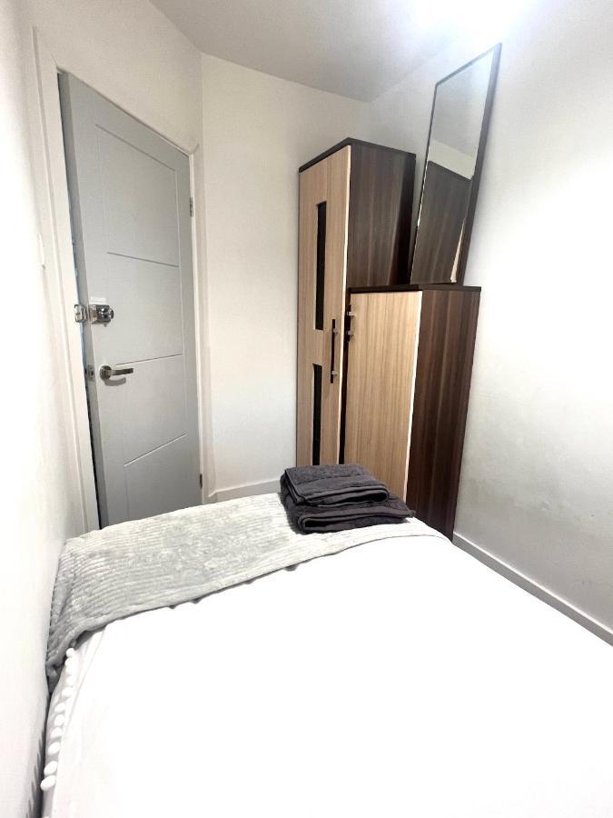 Lovely Single Room لندن المظهر الخارجي الصورة