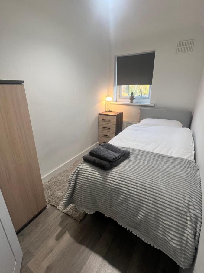 Lovely Single Room لندن المظهر الخارجي الصورة